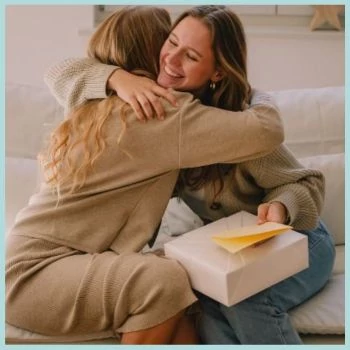 Anya, apa, testvér, keresztszülő, barátnő