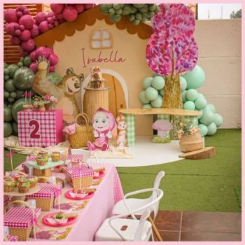 Mása és a medve party