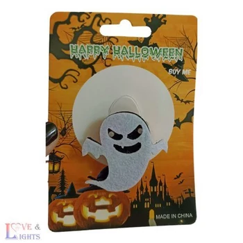 Halloweenes világító kitűzők