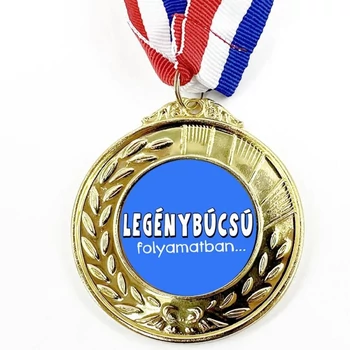 Vicces Érem - Legénybúcsú folyamatban