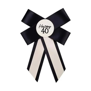 Masnis kitűző - Happy 40, fekete-fehér 11x17cm