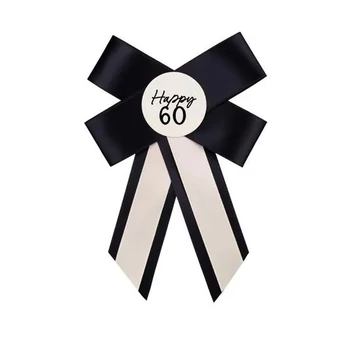 Masnis kitűző - Happy 60, fekete-fehér