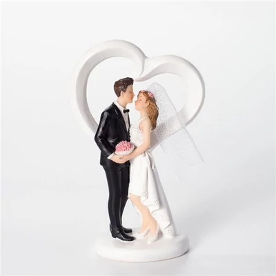 Tortadekoráció - Nászpár "Szív alatt"