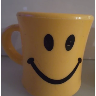 Smiley műanyag bögre