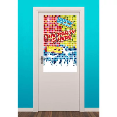 Ajtóposzter - "The Party Is Here" feliratos